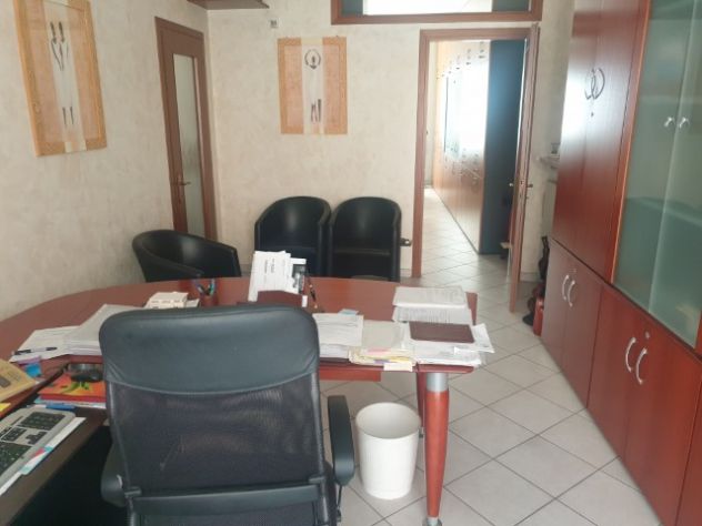 AFFITTASI UFFICIO DI 130 MQ IN PIAZZA CASAROLI - Foto 8