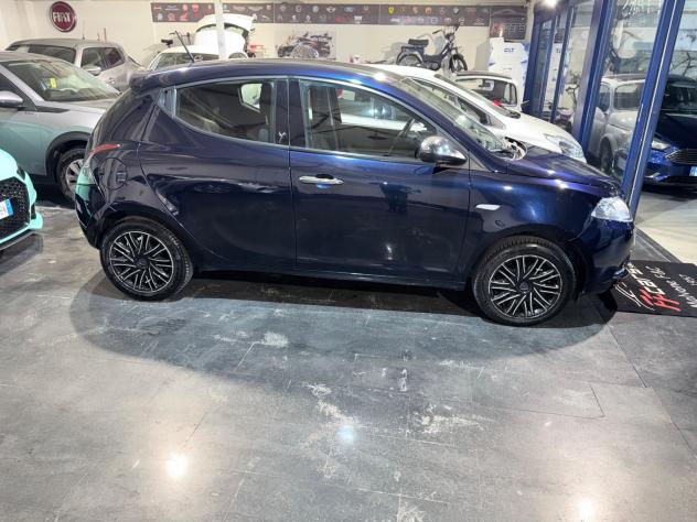 Lancia Ypsilon 1.2 69 CV 5 porte S&S Gold - Foto 7