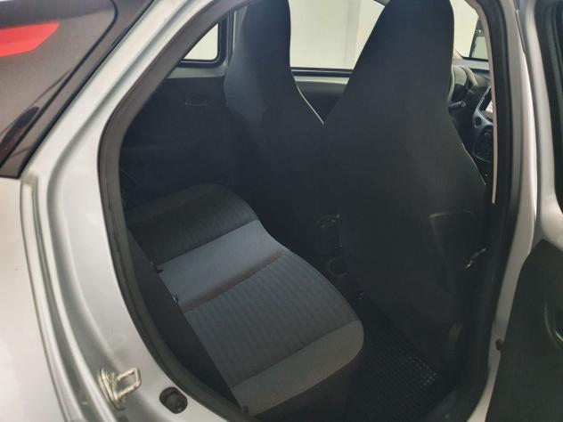 Toyota Aygo 1.0 VVT-i 72 CV 5 porte x-play TUA DA 102,00 MESE - Foto 10