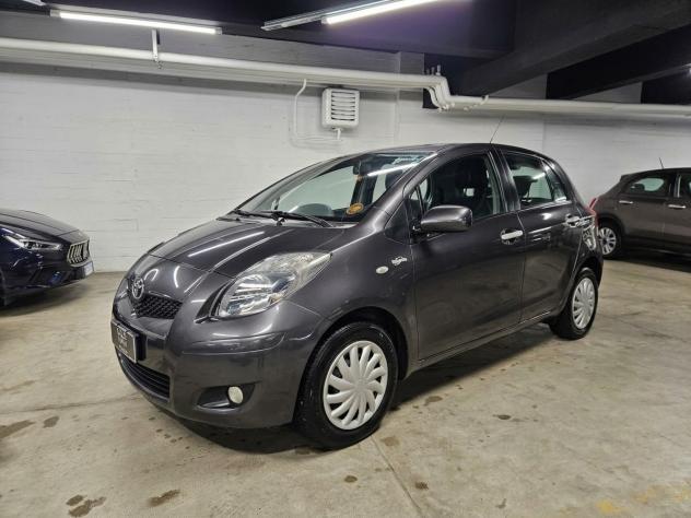 Toyota Yaris Yaris 5p 1.3 Sol my10
