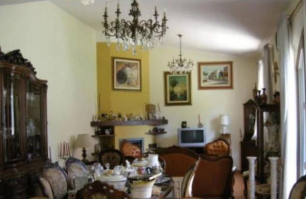 Immobile in asta di 319 m², box auto doppio in vendita a Lariano - Foto 4