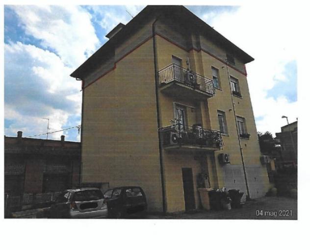 Immobile in asta di 110 m² con più di 5 locali e box auto in vendita a Olgiate Molgora - Foto 2