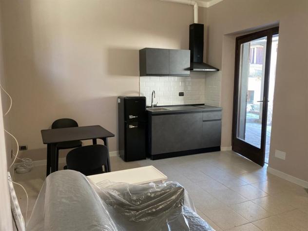 cs - nuovo molocale indipendente - arredato con posto coperto per moto - lavanderia - Foto 4