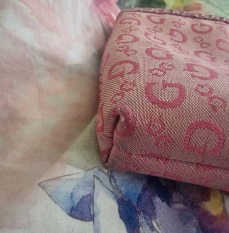 Pochette GUESS rosa - Foto 3
