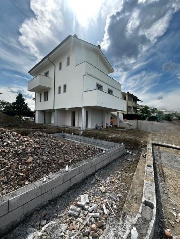 VILLINO di 4 vani e di 134 mq (CAMPI BISENZIO) rif. L1323_8