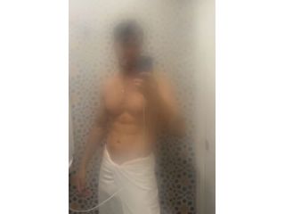 Amore e incontri Napoli - XXL 20 Cm 27 anni BISEX ATTIVO FISICATO DOMINANTE DISCRETO