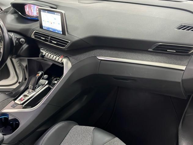 Peugeot 3008 BlueHDI 130 EAT8 S&S Allure - Foto 10