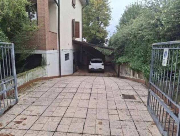 Immobile in asta di 198 m² con più di 5 locali e box auto in vendita a San Martino in Rio - Foto 5