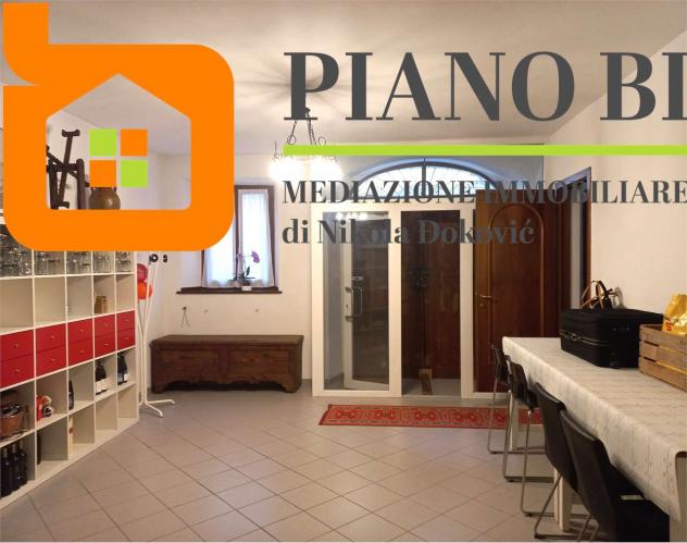 V000590 - MONOLOCALE o COMMERCIALE RISTRUTTURATO CON BAGNO
