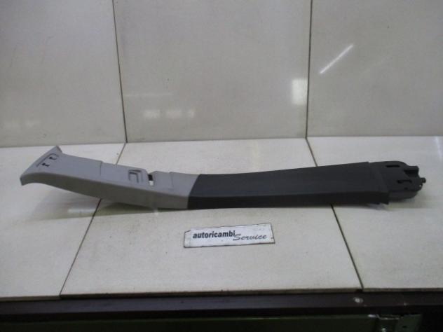 13113908  RIVESTIMENTO MONTANTE CENTRALE SINISTRO OPEL ASTRA 1.6 B 85KW 5M 5P (2009) RICAMBIO USATO