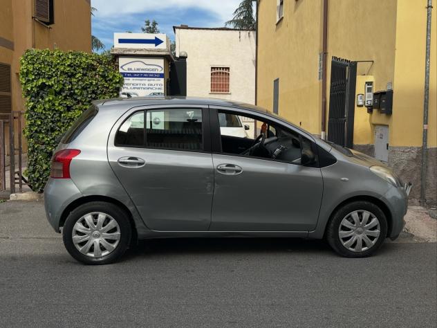 Toyota Yaris 1.3 Benzina 5 porte 87cv Ottima anche x NEOPATENTATI - Foto 8