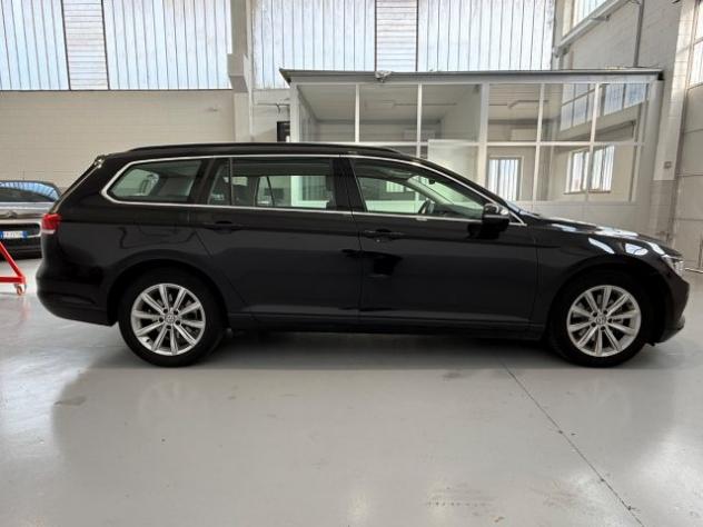 VOLKSWAGEN Passat Variant 2.0 TDI DSG Comfortline BlueMotion Technology rif. 24073043 - Foto 3