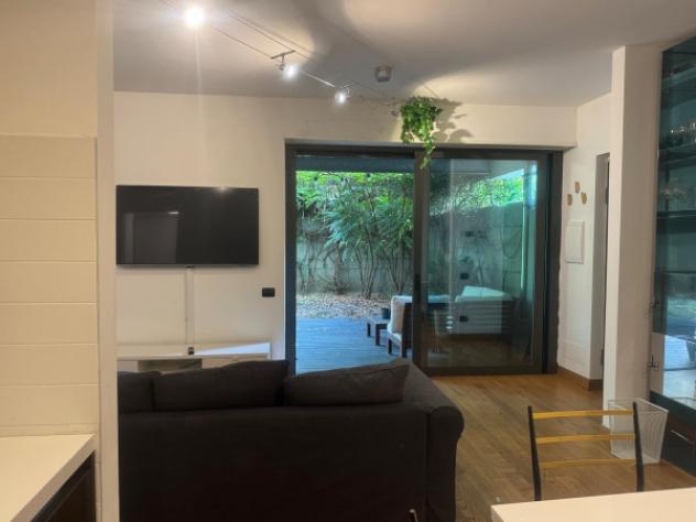 Appartamento di 69 m² con 2 locali e box auto in affitto a Milano