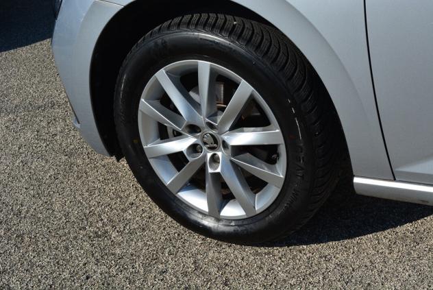 Skoda Scala 1.0 TSI 110 CV Ambition telecamera Led - Foto 4