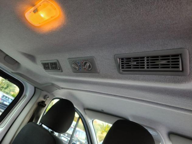 OPEL Vivaro 9 Posti Passo lungo + Gancio Traino - Foto 10