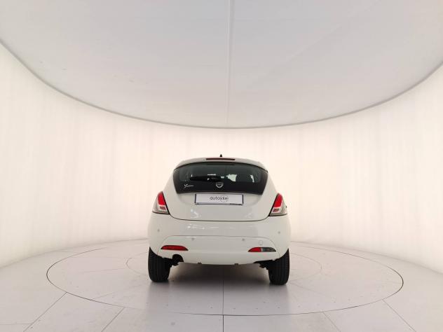 Lancia Ypsilon III 2015 0.9 t.air Silver ecochic metano 80cv - Foto 5