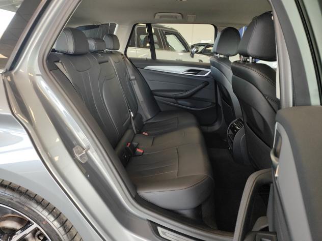 BMW Serie 5 520d 48V Touring Pelle Navi Fari LED Cerchi 19” - Foto 6