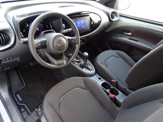 Toyota Aygo X 1.5 HYBRID 115 Icon CVT - Foto 6