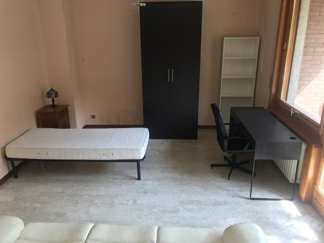 LIBERE 4 STANZE PER STUDENTESSE - Foto 9