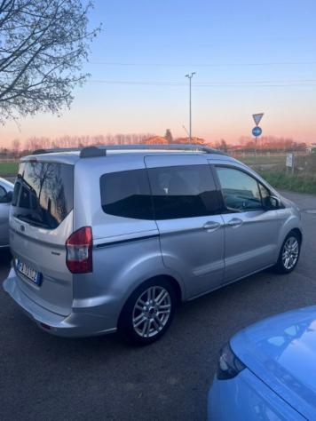 FORD Tourneo Courier 1.0 EcoBoost 100 CV Titanium rif. 23808156 - Foto 4