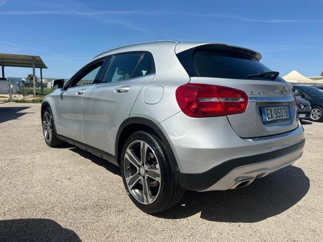 Mercedes GLA 220 4Matic Automatica - Foto 5