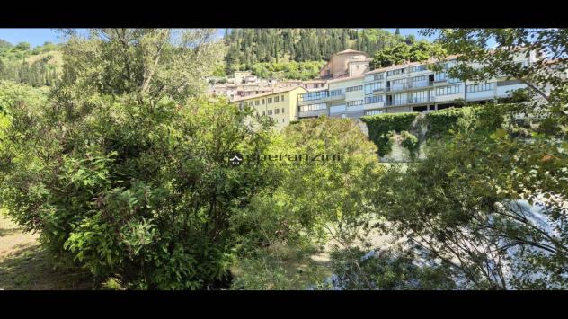 Fossombrone in zona centralissima, riservata e tranquilla proponiamo in vendita casa indipendente cielo-terra con ampia corte esclusiva, una vera oas - Foto 5
