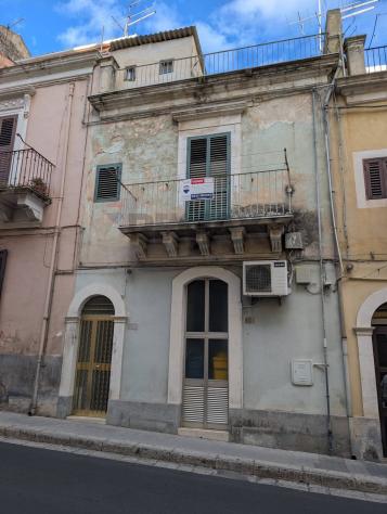 Casa Semindipendente in vendita a Ragusa, Cappuccini
