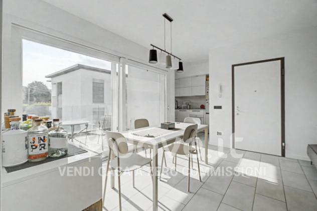 Appartamento di 84 m² con 3 locali e box auto in vendita a Uggiate con Ronago - Foto 7