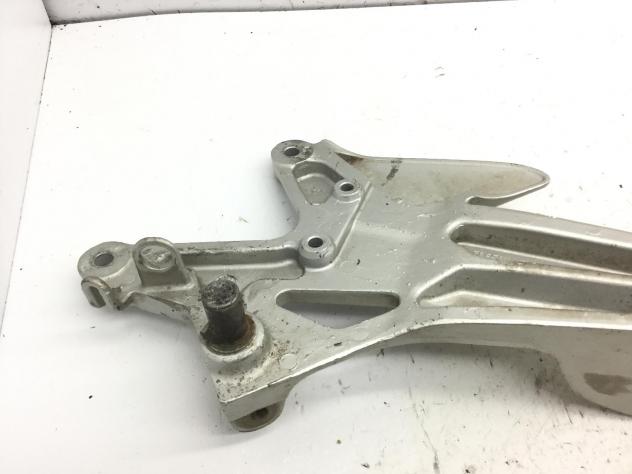 HONDA CBF N 600 STAFFA SUPPORTO PEDANE DESTRE 2005 ZDCPC38E05F - Foto 6