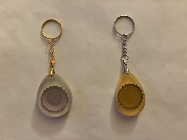 2 PORTA CHIAVI COME NUOVI UNICI HANDMADE CON TAPPI CERES DENTRO FATTI A MANO - Foto 7