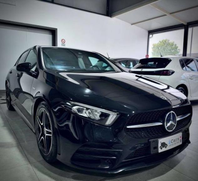 Mercedes-Benz A 180 d 116CV Premium AMG Night Edition - Foto 4