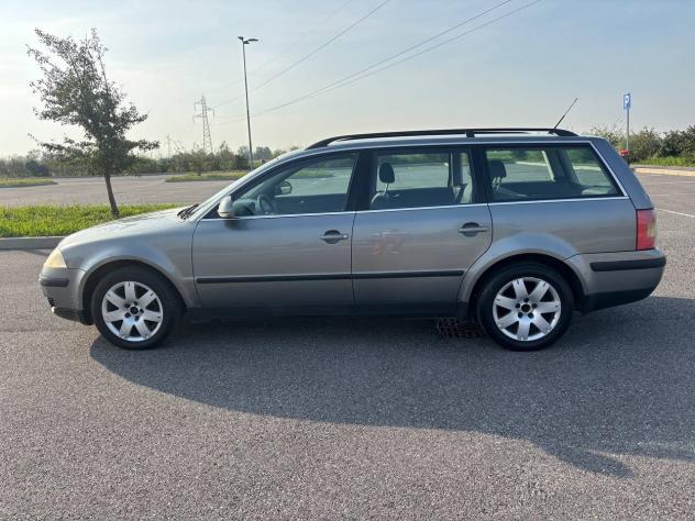 Volkswagen Passat NEOP. 1.9 Diesel 130cv - Foto 5