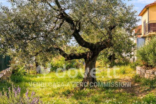 Casa indipendente di 300 m² con più di 5 locali e box auto in vendita a Paciano - Foto 12