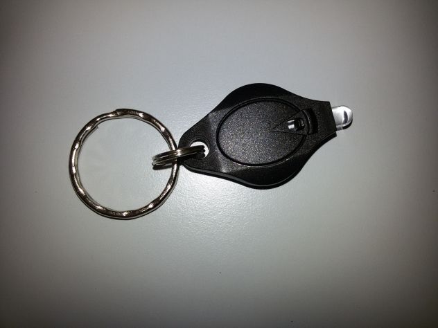 MINI LUCE LED TASCABILE