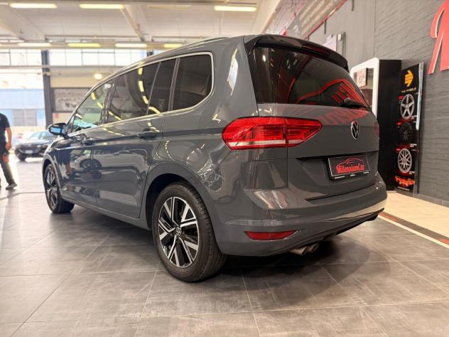 Volkswagen Touran 7 Posti 2.0 TDI SCR Executive DSG chilometri certificati Casamadre, possibilità di estensione garanzia Casamadre. - Foto 4