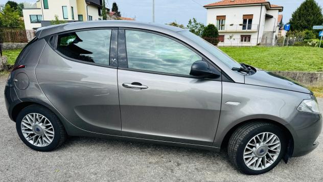 Lancia Ypsilon 1.2 69 CV 5 porte S&S Platinum - Foto 4