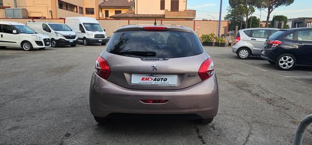 Peugeot 208 1.4 HDi 68 CV Allure solo 49000 Km - Foto 5