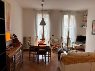 offro 3 posti letto in appartamento per studenti