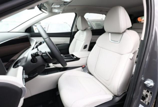 HYUNDAI Tucson 1.6 HEV aut.Exellence + Lounge e Premium Pack rif. 22737363 - Foto 10
