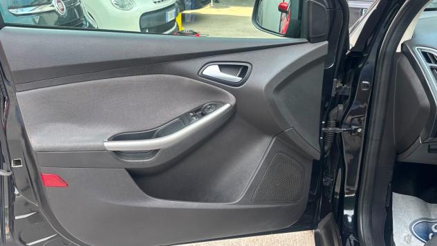 Ford Focus 1.6 TDCi 115 CV SW Business - Foto 6