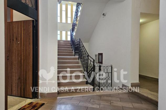 Palazzo / Stabile di 561 m² con più di 5 locali in vendita a Reggio Calabria - Foto 4