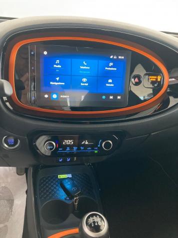 Toyota Aygo X 1.0B (72 CV) Limited S-CVT - Foto 4