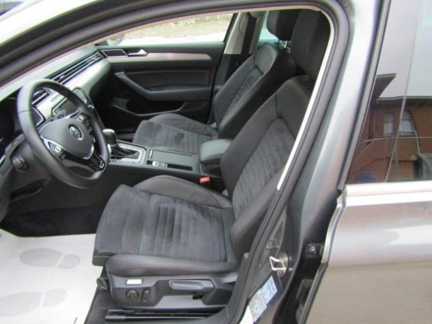 VOLKSWAGEN Passat Variant 2.0 TDi SCR Executive 4Motion DSG 4x4 140.000 KM rif. 23950022 - Foto 9