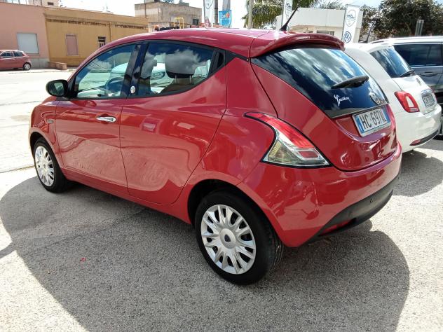 Lancia Ypsilon 1.2 69 CV GPL Ecochic Silver - Foto 5