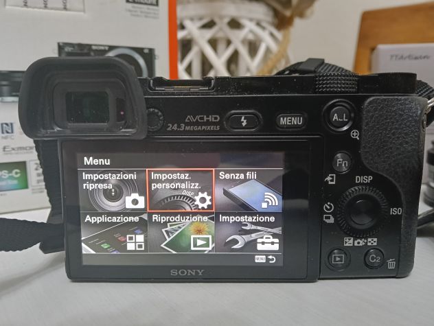 Sony Alpha 6000 mirrorless con scatola e due obiettivi - Foto 4