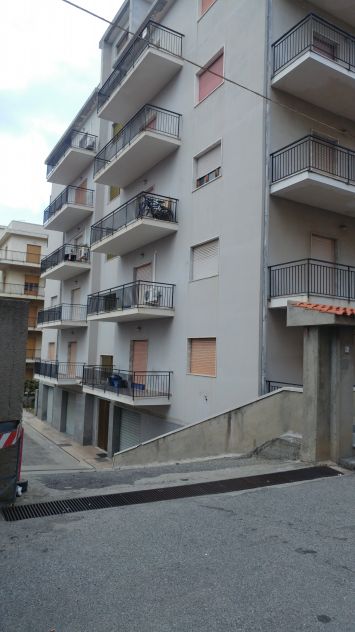 Affittasi appartamenti in C.da Malderiti a RC