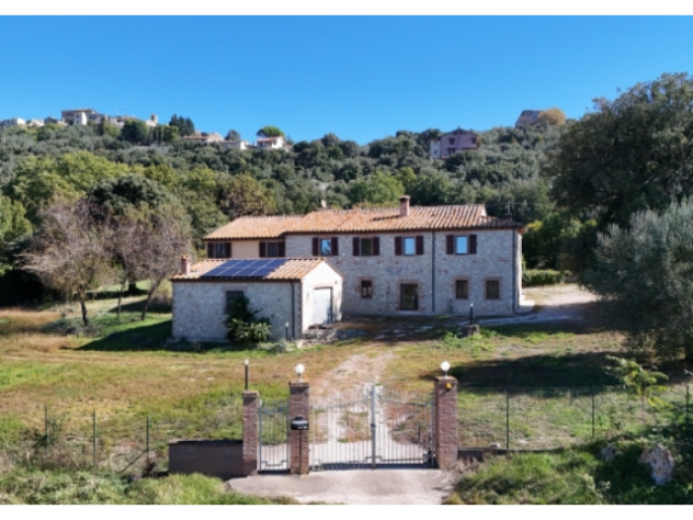 Casale in vendita a Amelia