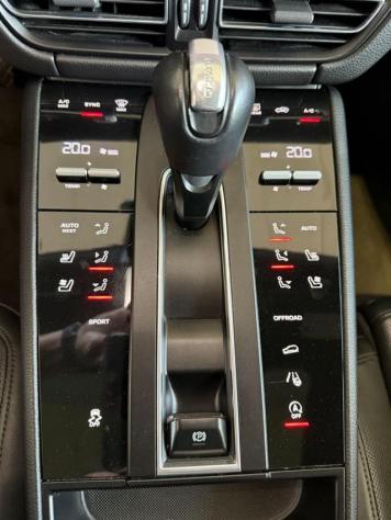 PORSCHE Macan 2.0 / TETTO PANORAMICO / CERCHI 20'' OFF ROAD rif. 24085160 - Foto 9