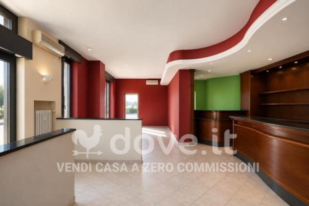 Appartamento di 180 m² con 2 locali e box auto in vendita a Gazzada Schianno - Foto 2