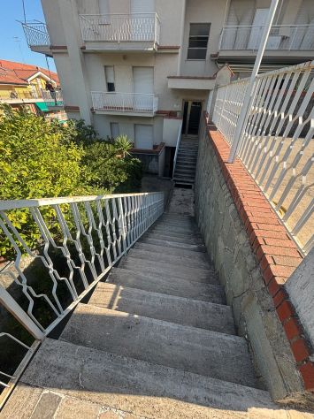 CERIALE MONOLOCALE SOLO A RESIDENTI FUORI REGIONE INSEGNANTI FINO 30 GIUGNO - Foto 10